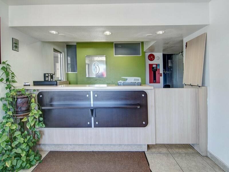 Фото Studio 6 Grand Prairie, Tx