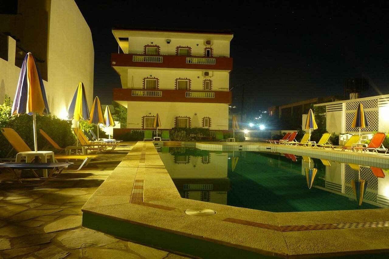 Фото Haris Apartments