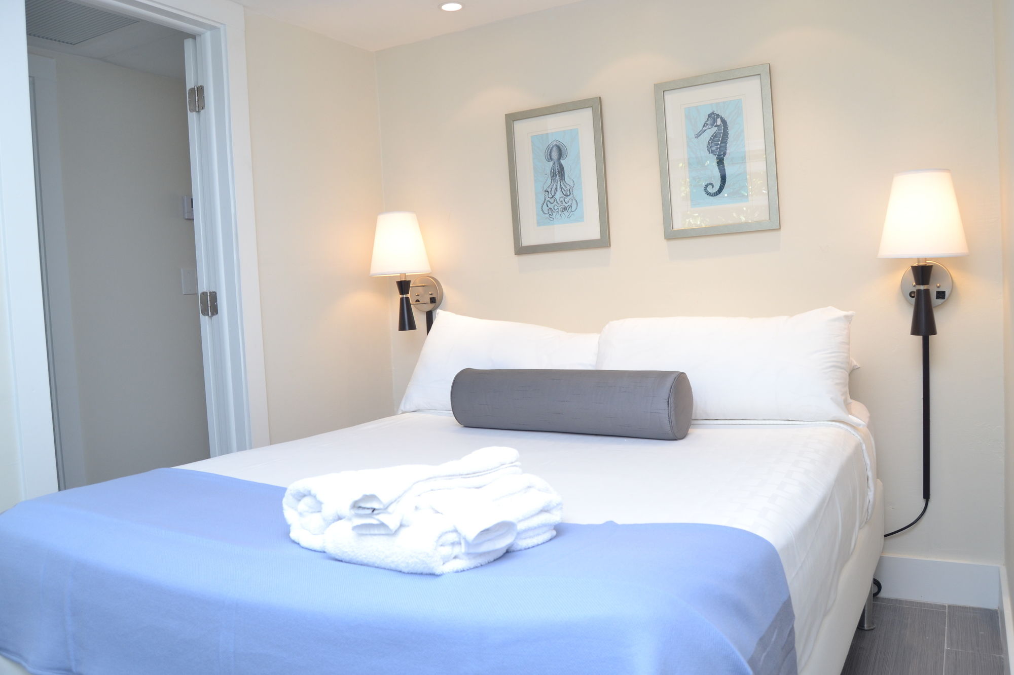 Фото Beach Gardens A North Beach Village Resort Hotel