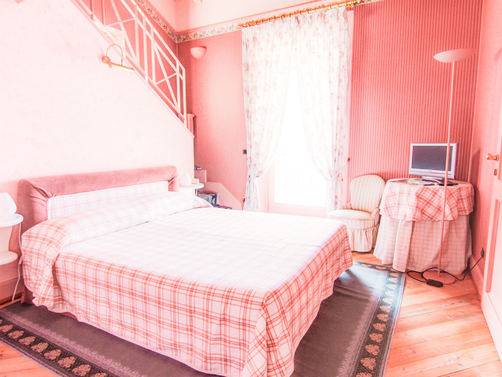 Фото Hotel Colonne