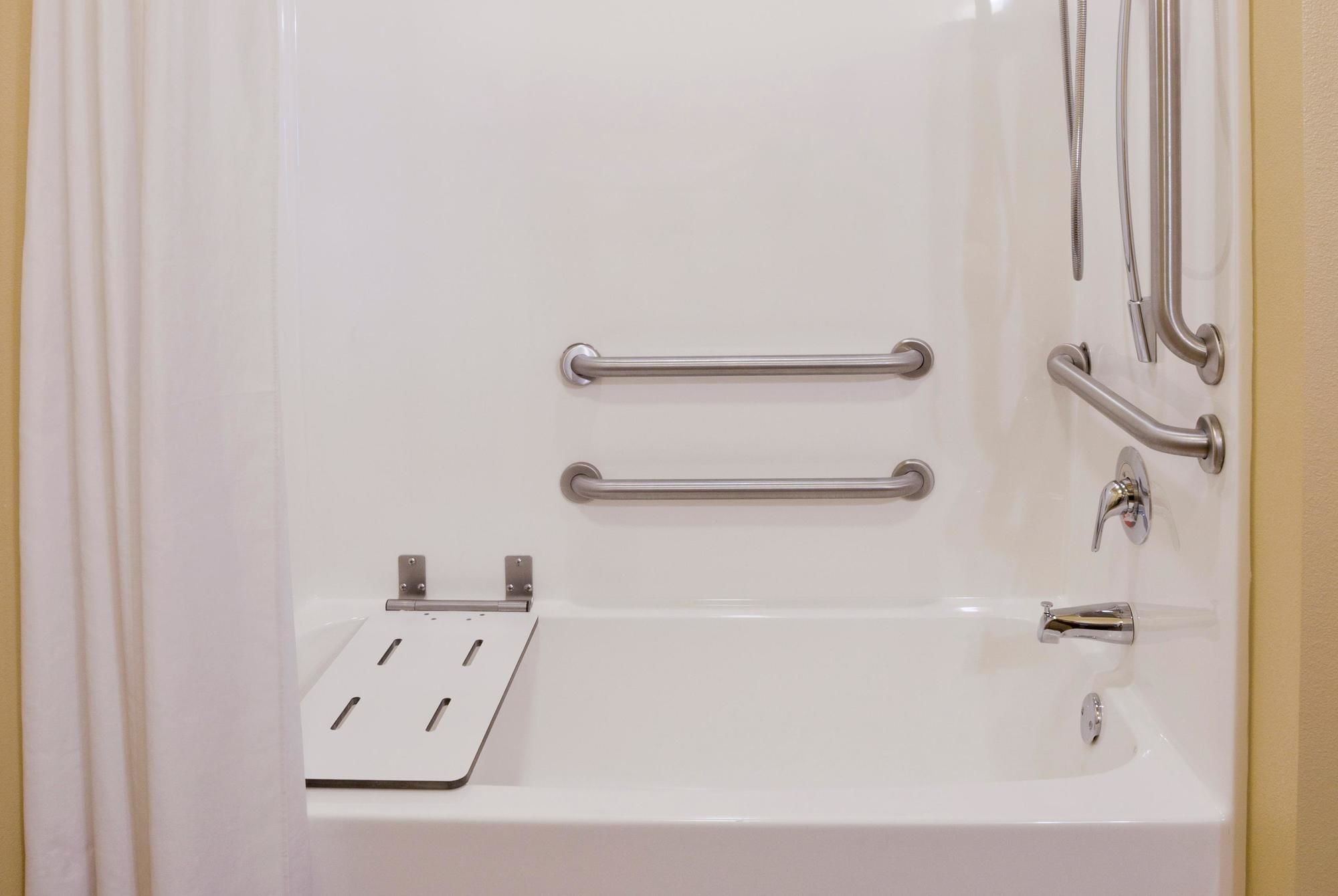 Фото AmericInn by Wyndham Fargo Medical Center