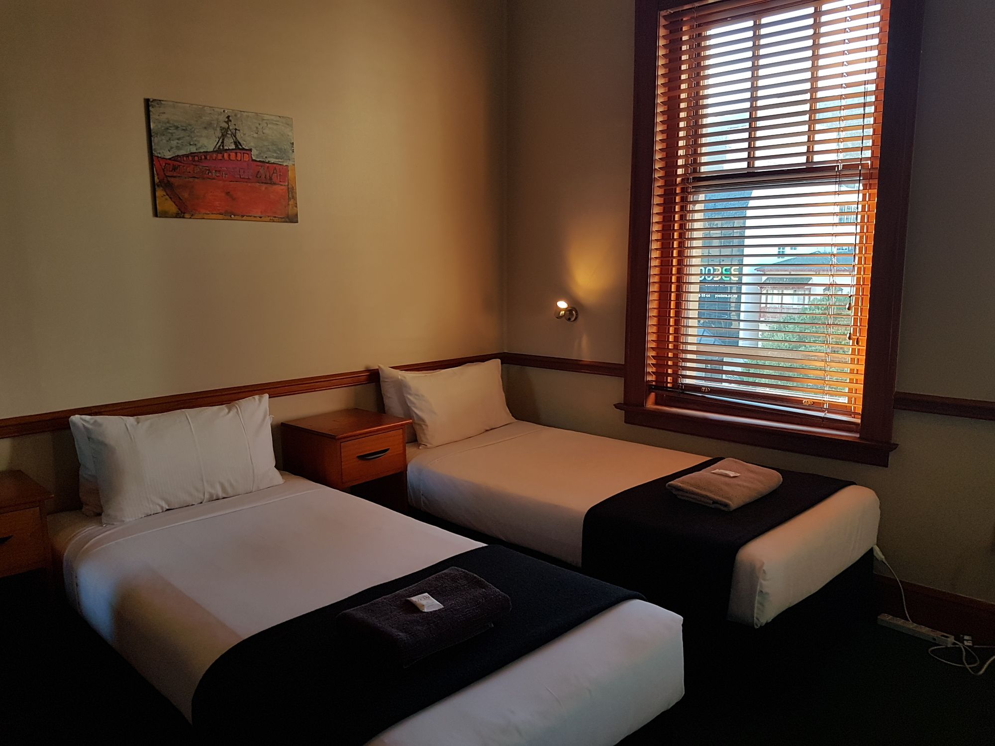 Фото The Cambridge Hotel