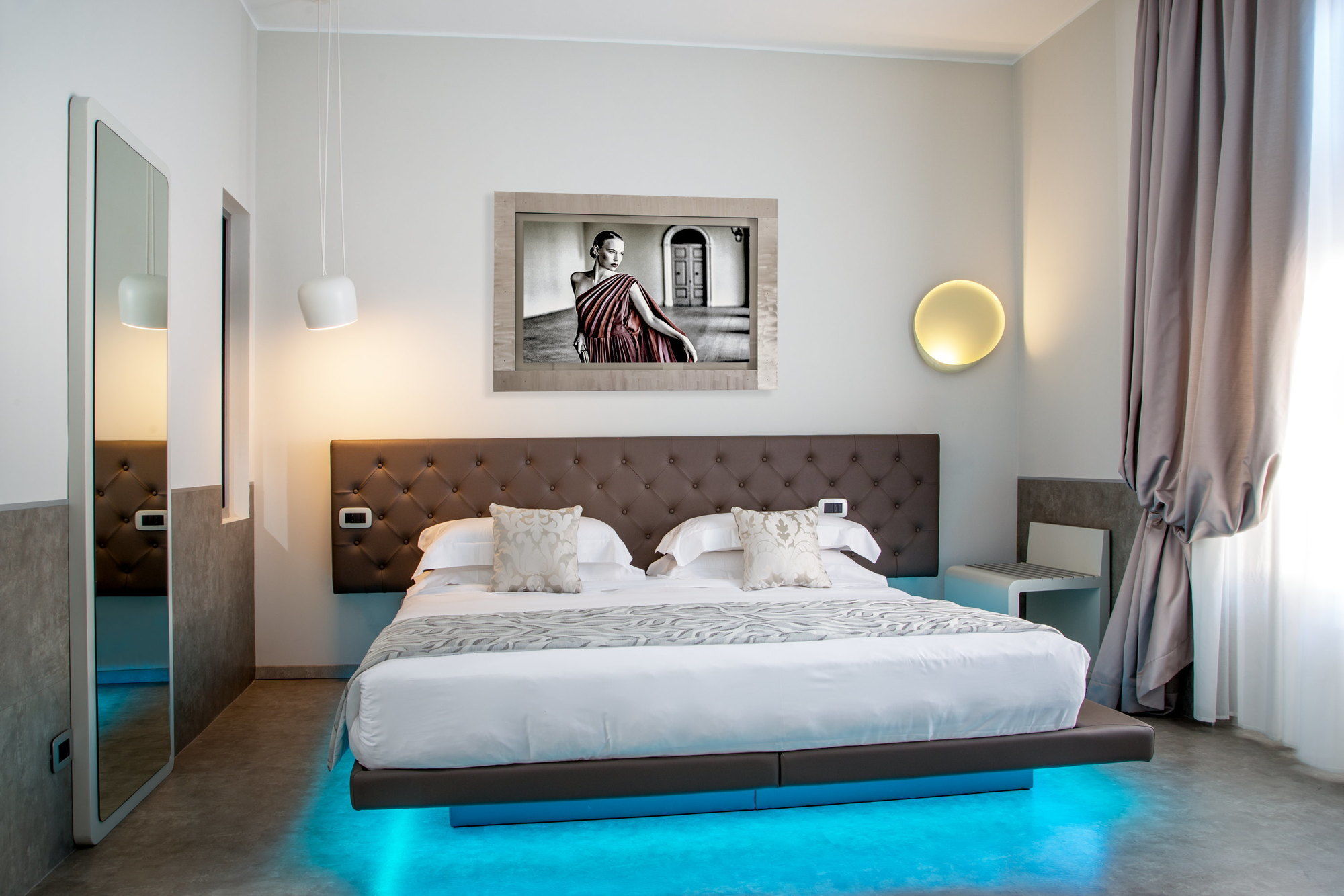 Фото Montenapoleone Suites