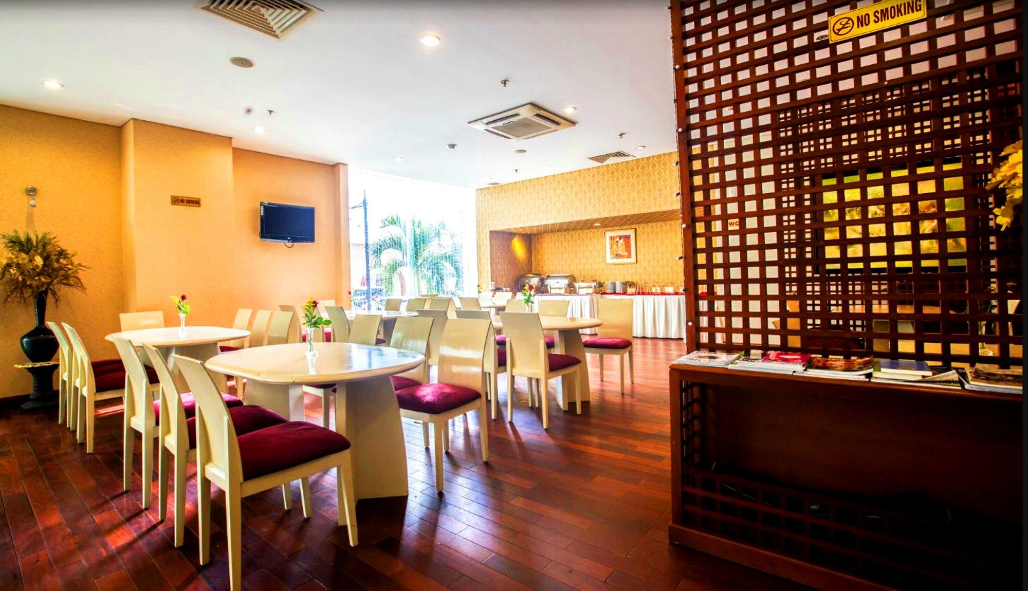 Фото Vinh Trung Plaza Apartments - Hotel