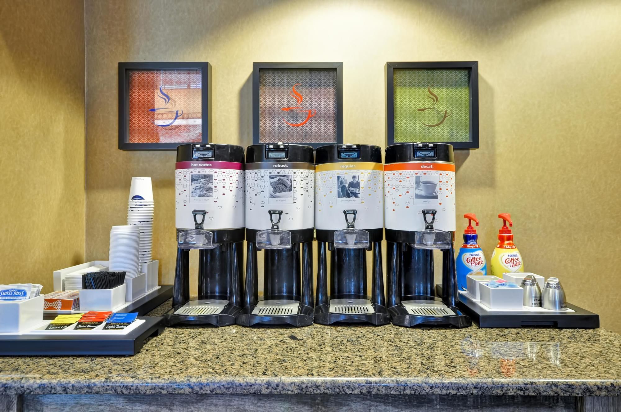 Фото Hampton Inn & Suites Tucson East/Williams Center