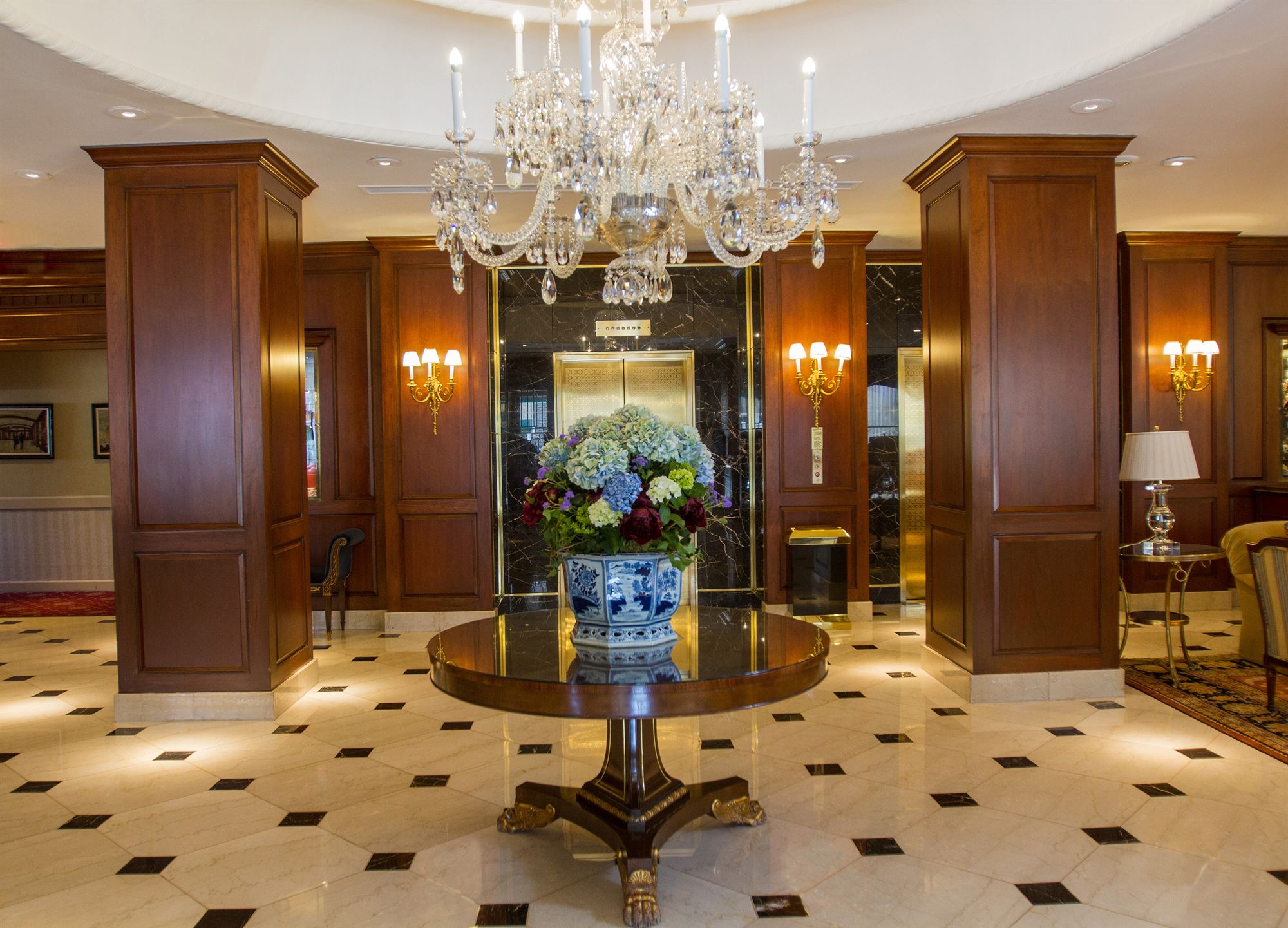 Фото The Townsend Hotel