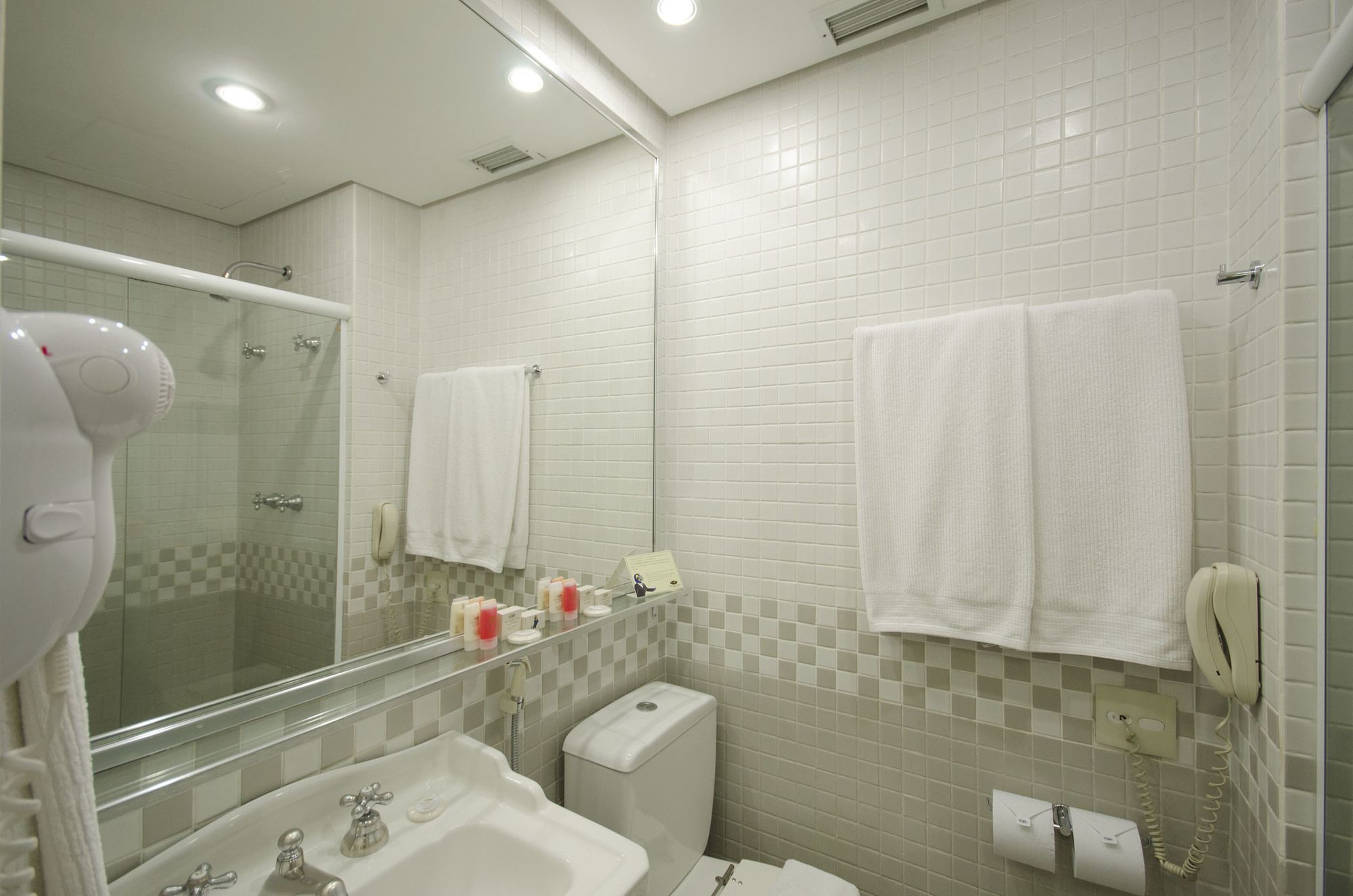 Фото Estanplaza International