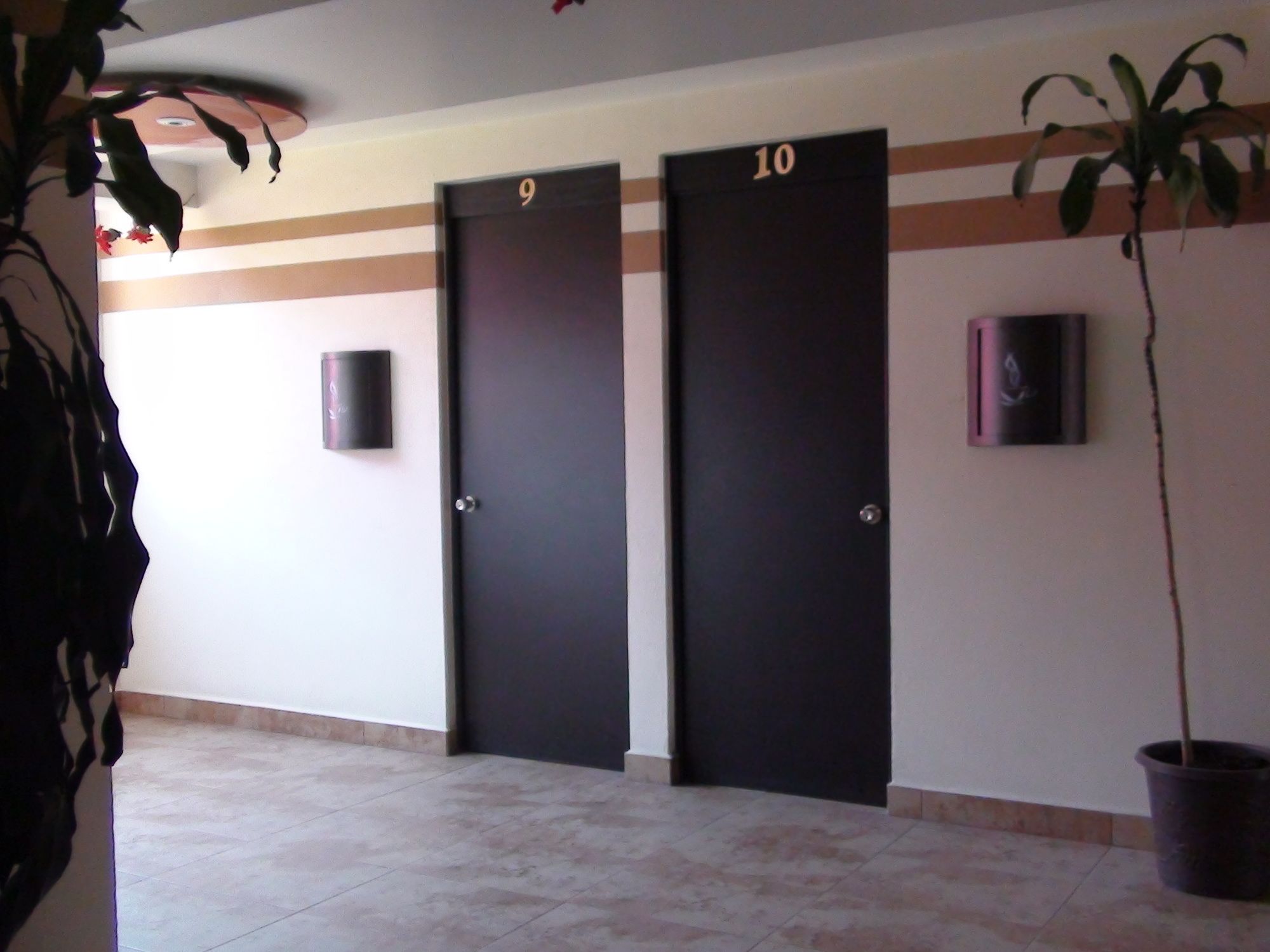 Фото Hotel & Villas 7