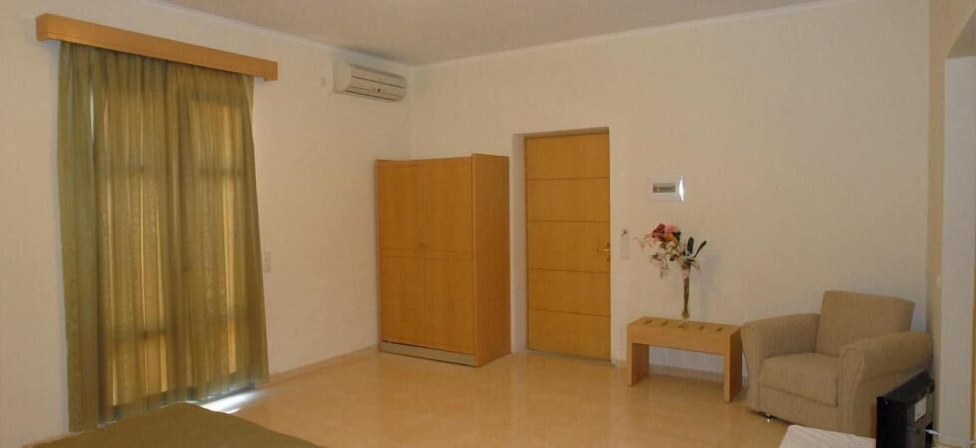 Фото Theofilos Superior Resort Hotel & SPA