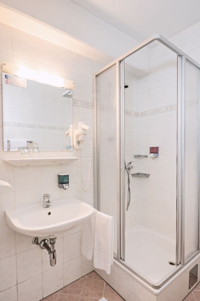 Фото Novapark Flugzeughotel Graz