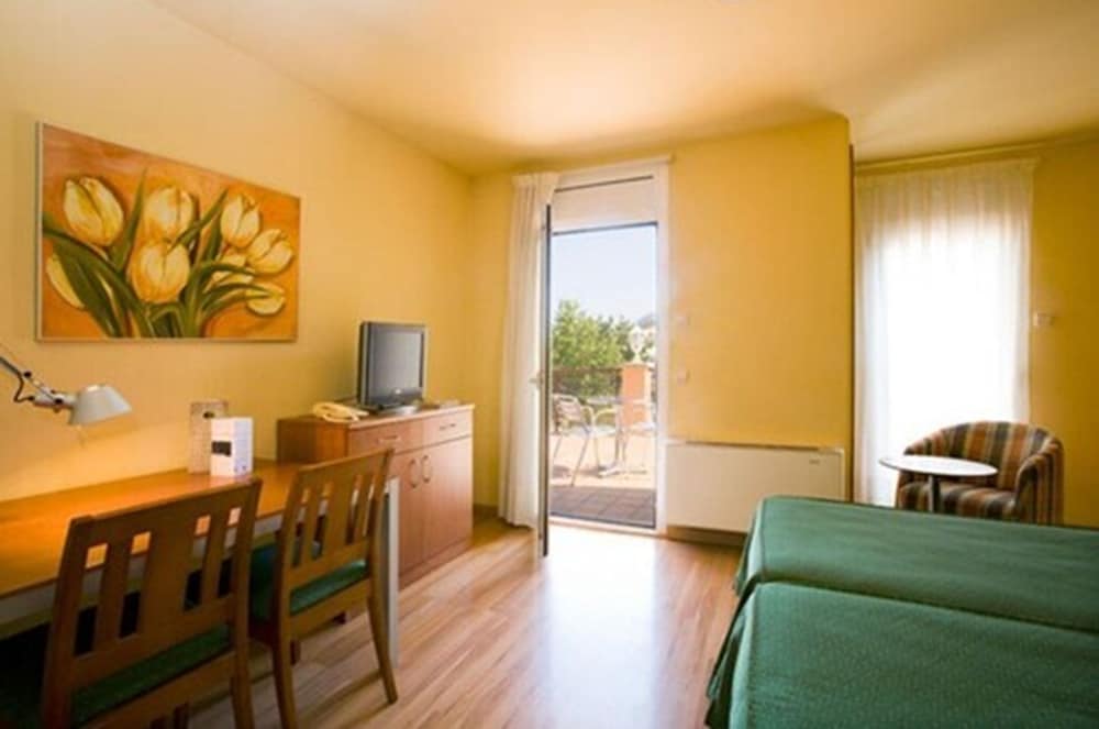 Фото Hotel La Perla