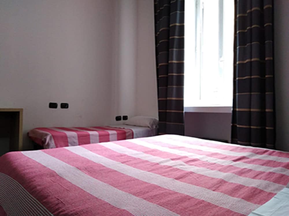 Фото M&j Place Hostel Rome