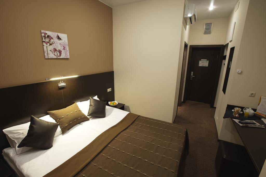 Фото Крокус-Отель