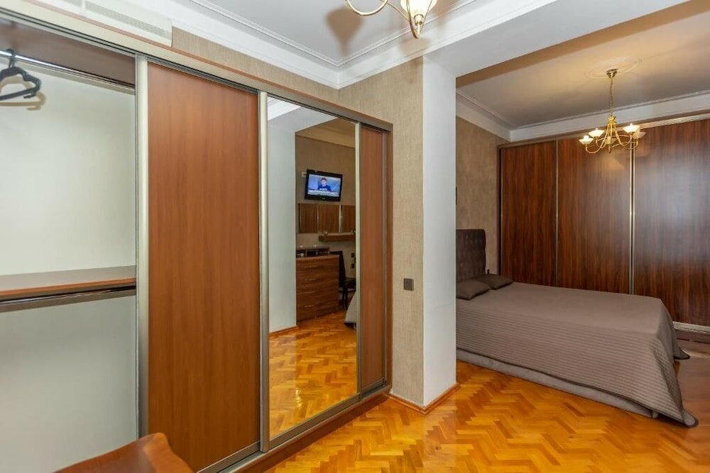 Фото Luxury Apartment with Flame Tower View