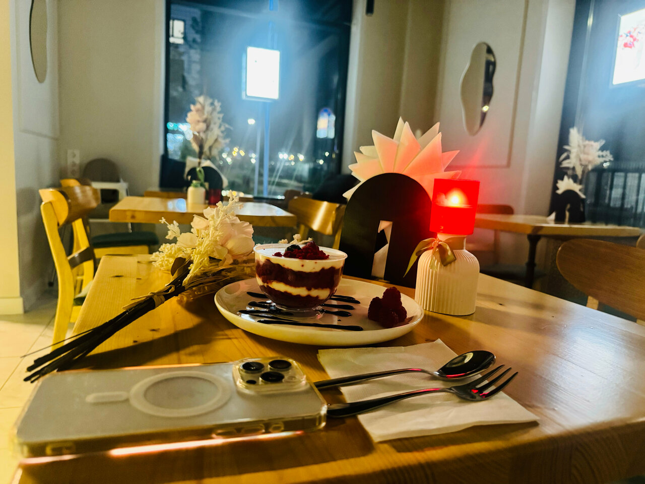 Burger and desserts — Burger and desserts