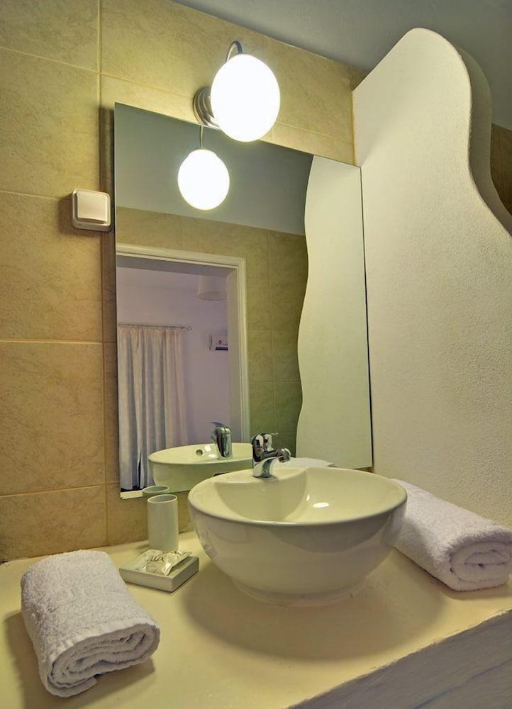 Фото Hotel Adamas