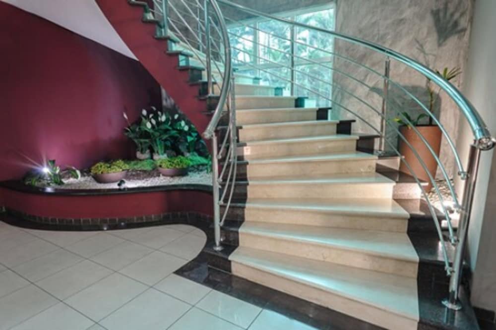 Фото Hotel The Premium