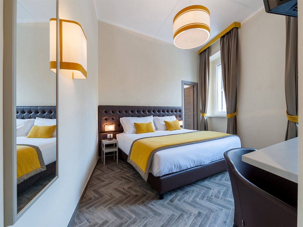 Фото Foro Romano Luxury Suites