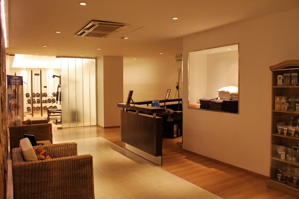 Фото Howard Johnson by Wyndham San Pedro