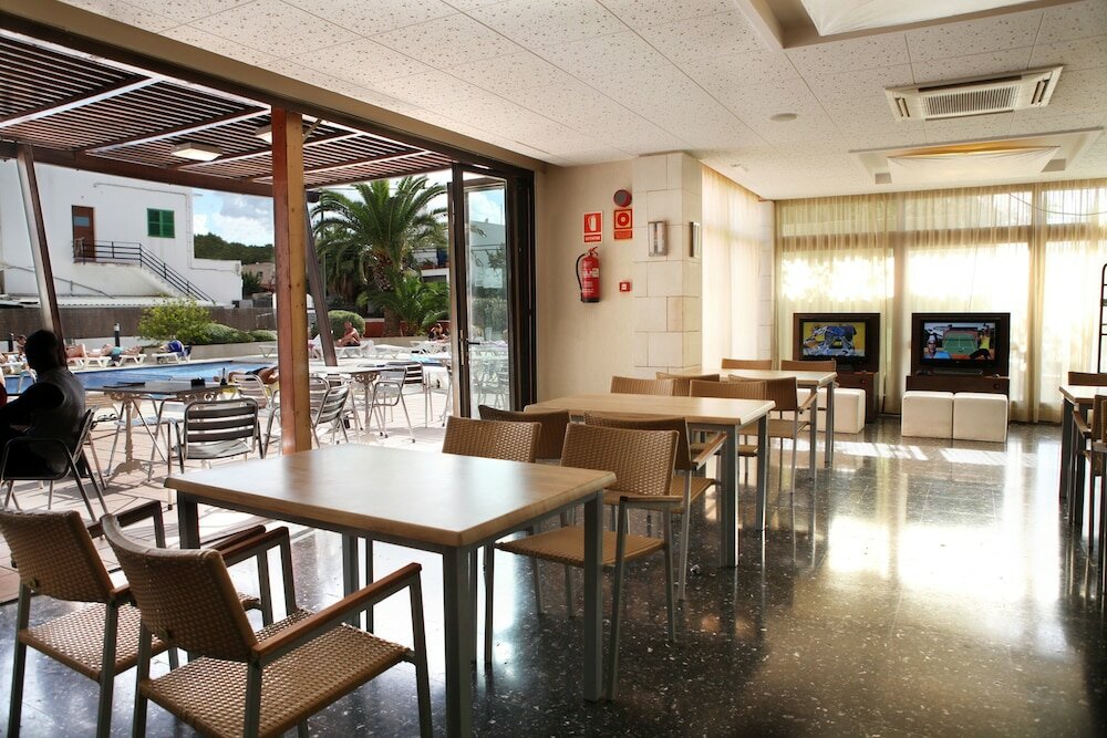 Фото AzuLine Hotel S'Anfora & Fleming