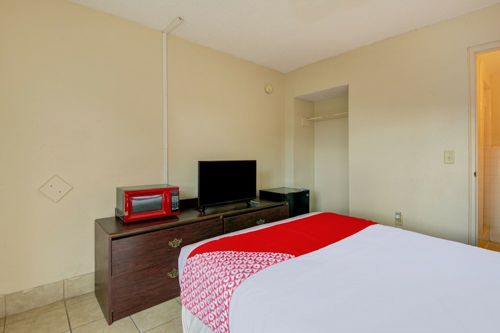 Фото Oyo Hotel Douglas Ga Us 441