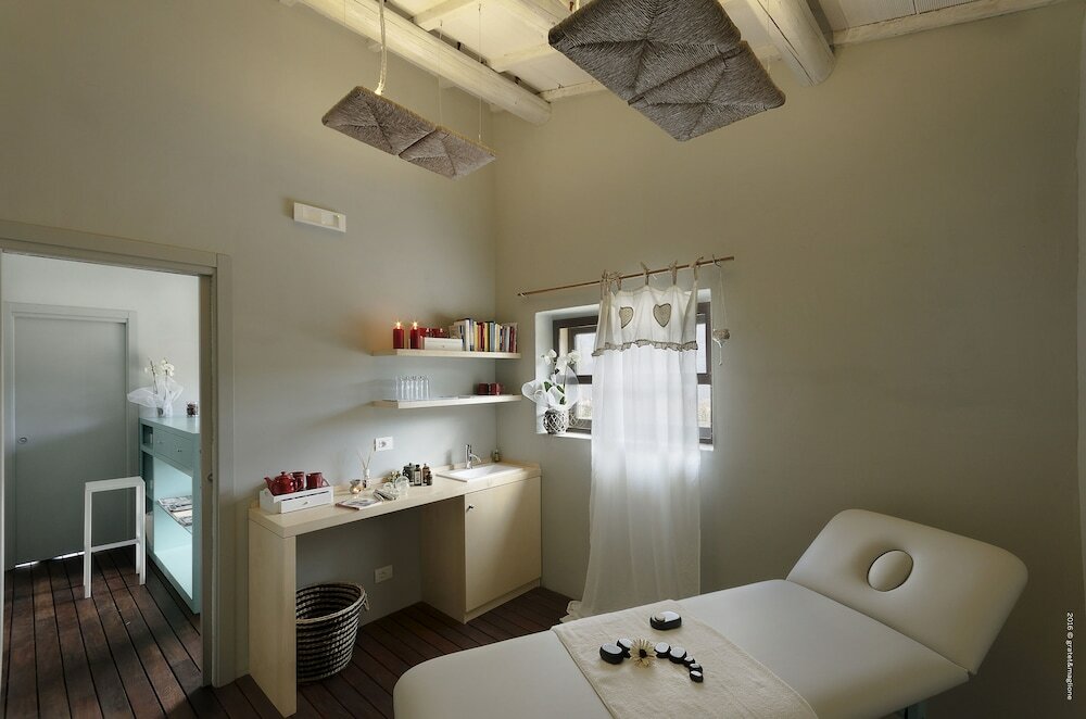 Фото Castello di Postignano Relais