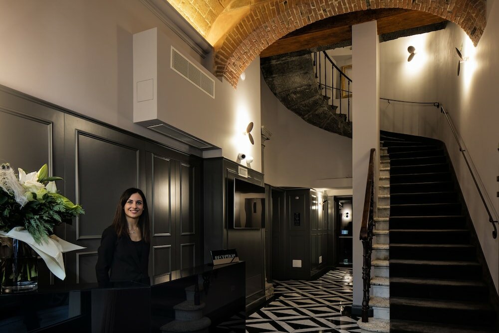 Фото The Frame Hotel