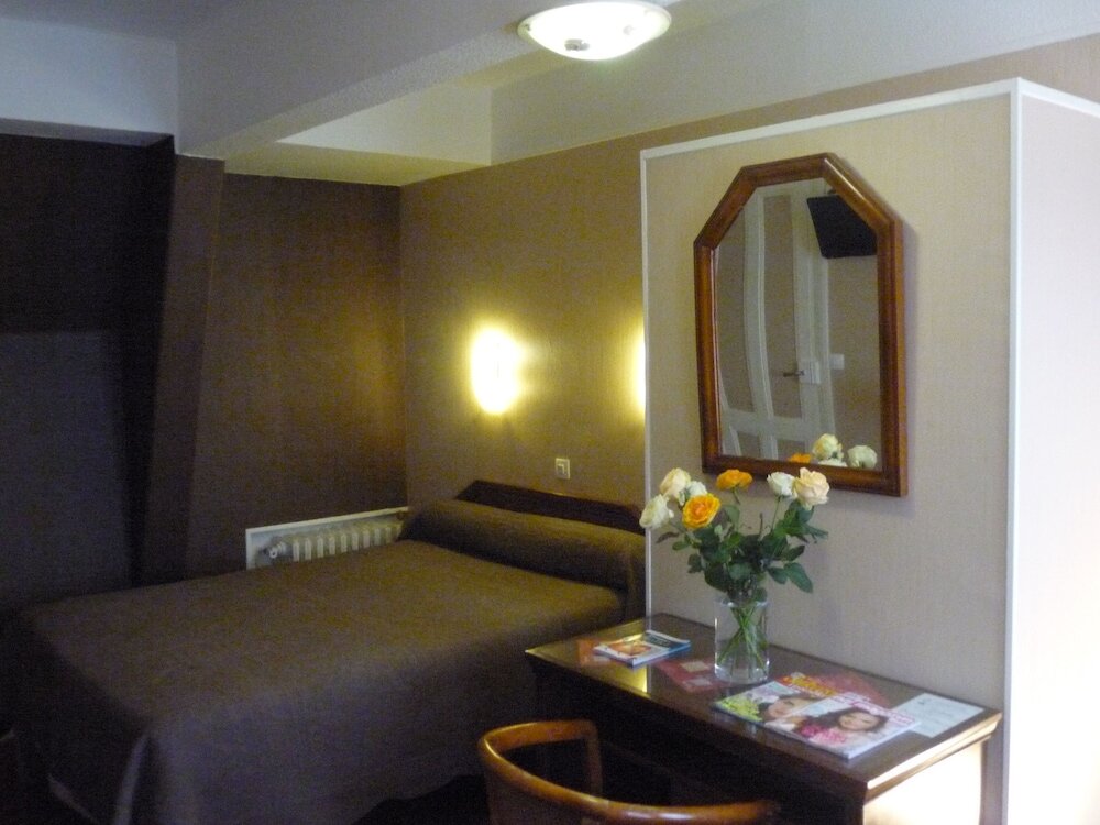 Фото Hotel Ambassadeur