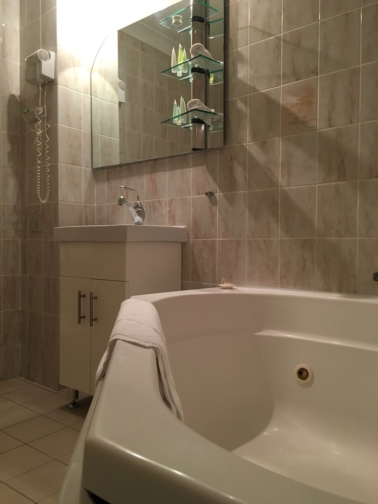 Фото Seaside Garden Retreat