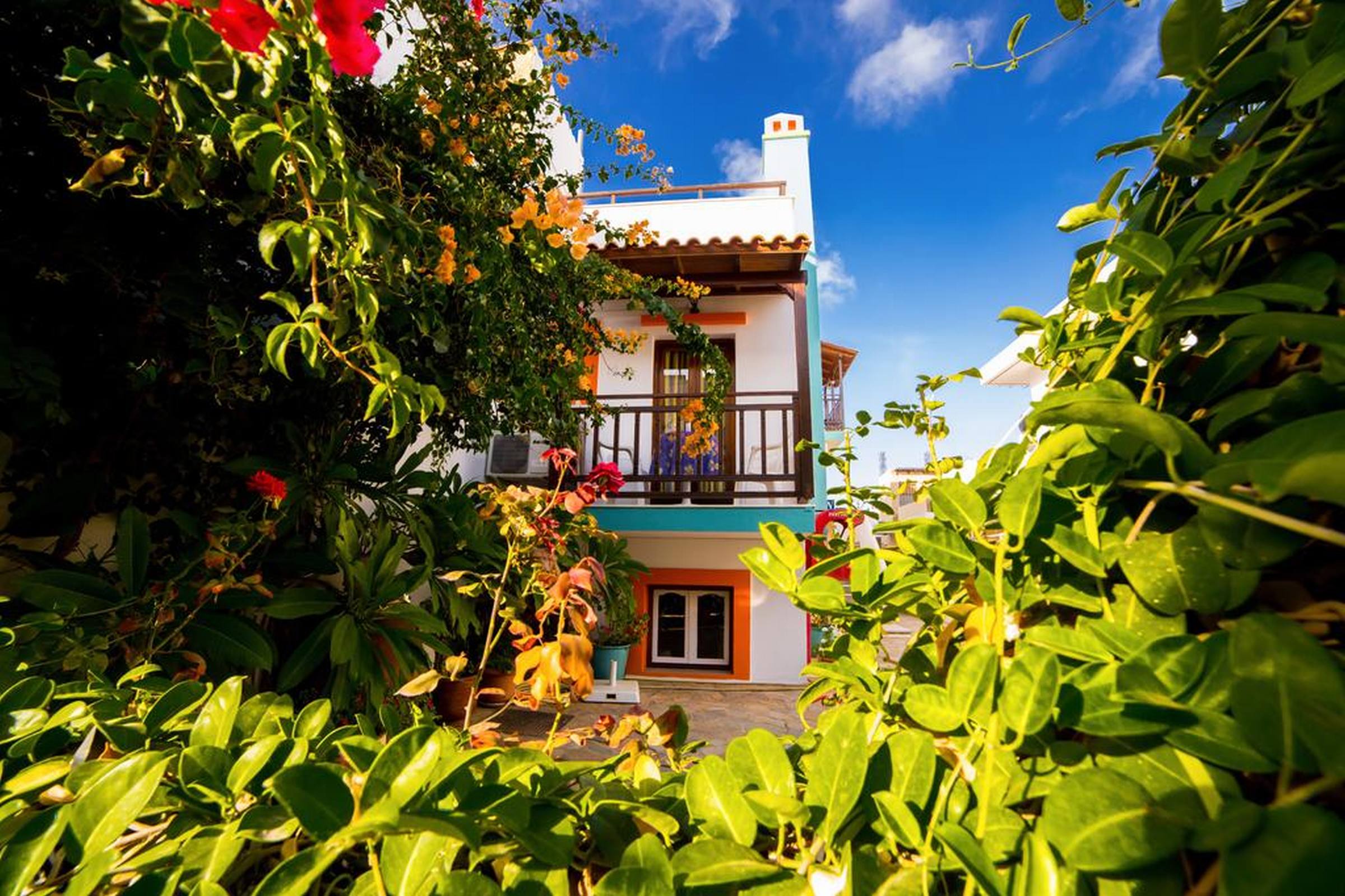 Фото отеля 2