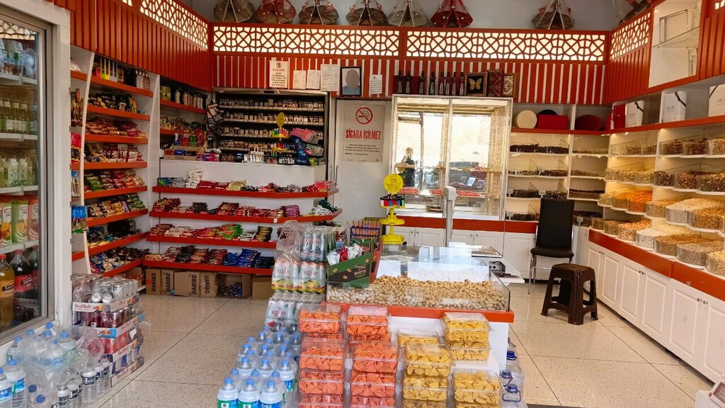 Nuts, snacks, dried fruits Sedir Nuts, Konya, photo