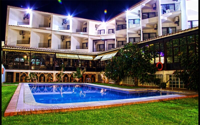 Фото отеля 1