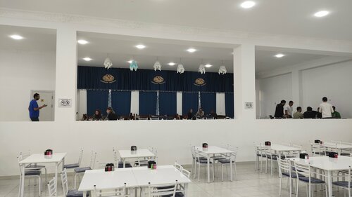 Balzak yoshidagi etuk ayollarning fotosuratlari.