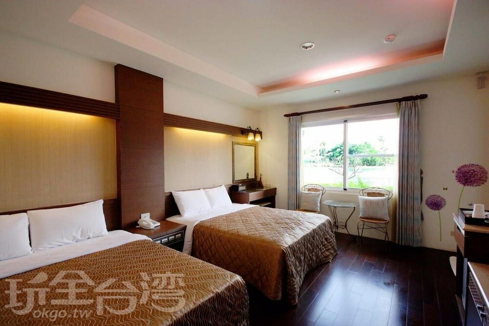 Фото отеля 2