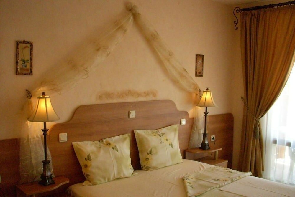 Фото Family hotel Tropicana