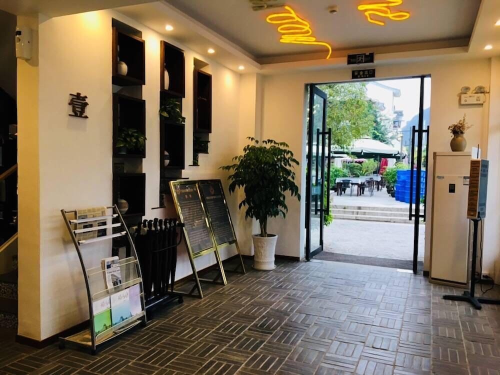 Фото Moon Flower Hotel