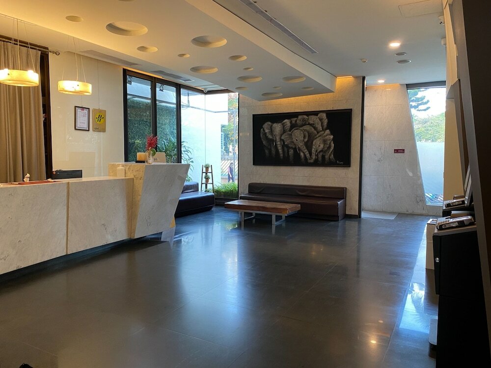Фото The Galerie Hotel