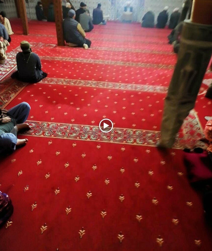 Mosque 32 Houses Riverside Mosque, Serdivan, photo