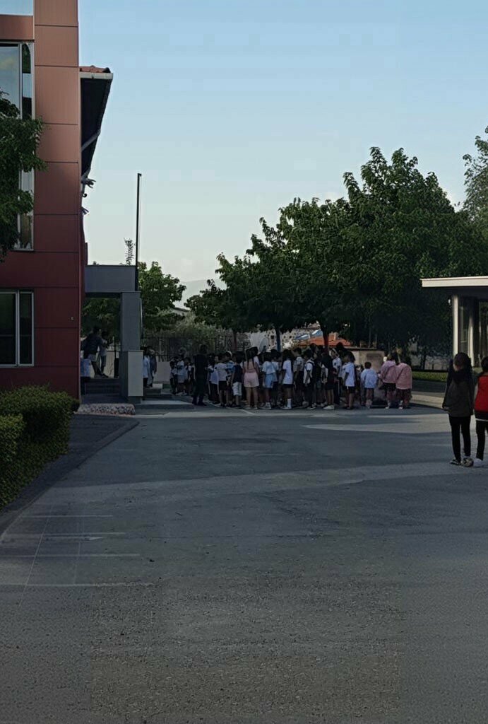 Primary school Ataturk Ilkogretim School, Izmir, photo