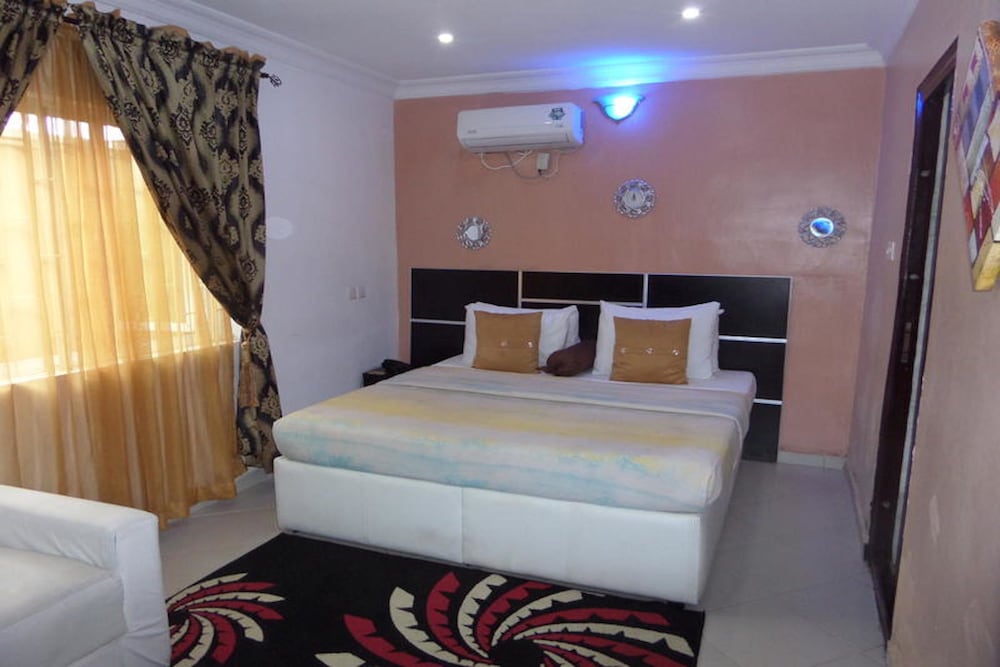 Фото Quietlane Residence