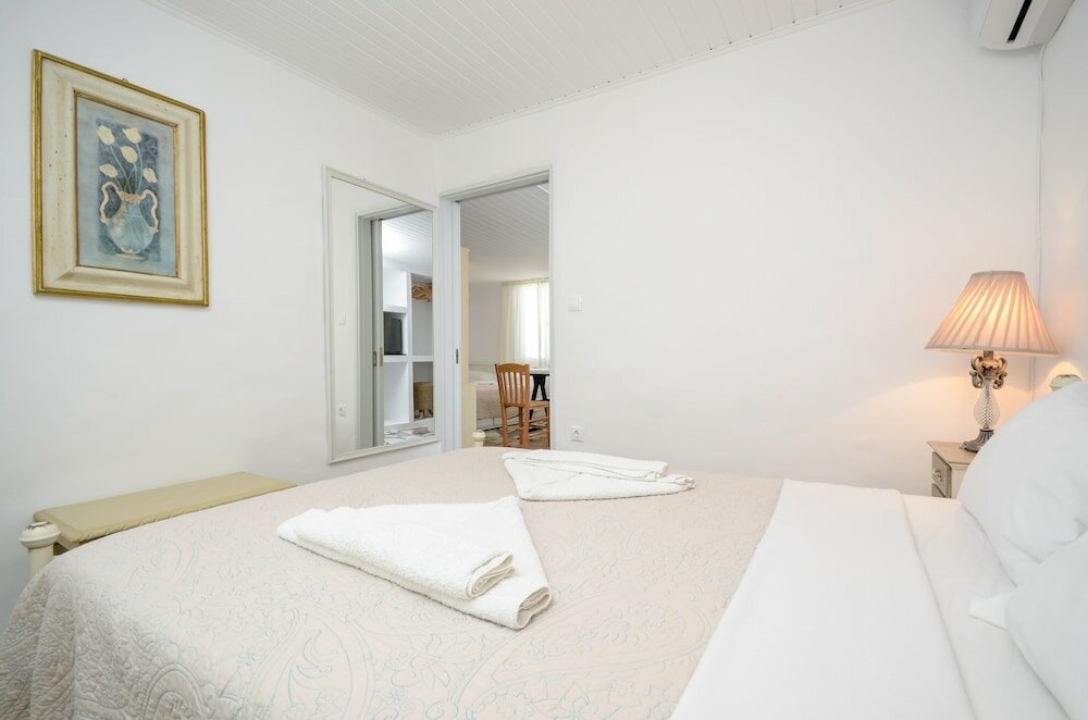 Фото Naxos Center Houses