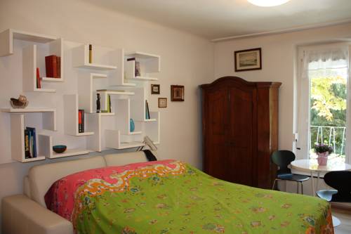 Фото GoVienna - Charming Studio