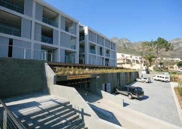 Фото The Crystal Apartments