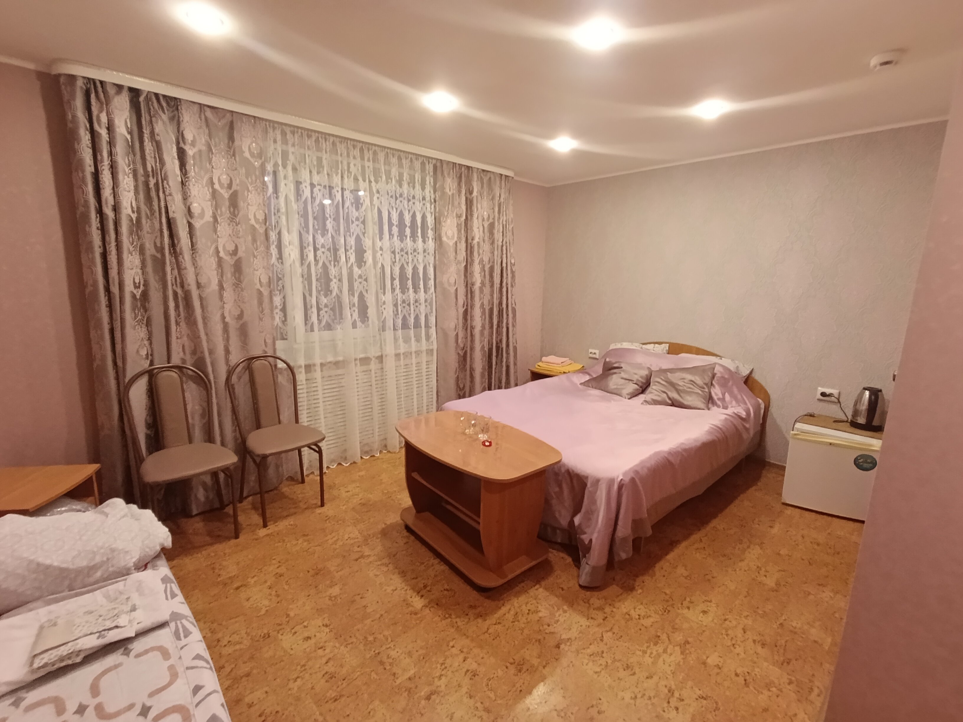 Фото отеля 2