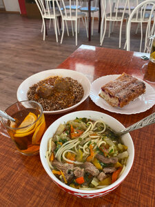 Cafe Karavan (selo Aktash, ulitsa S. Mokhova, 26), comedor
