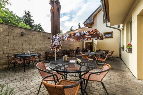 Гостиница Nová Hospoda - Hotel & Restaurant в Праге