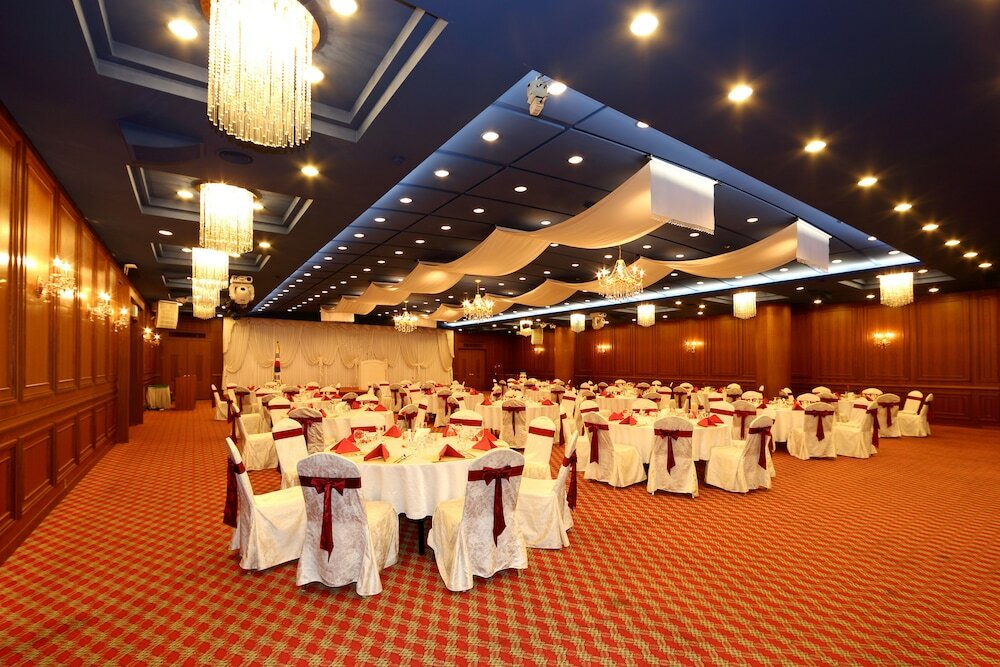 Фото Chuncheon Bears Hotel