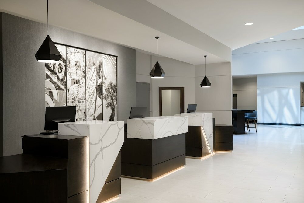 Фото Sheraton Cerritos Hotel