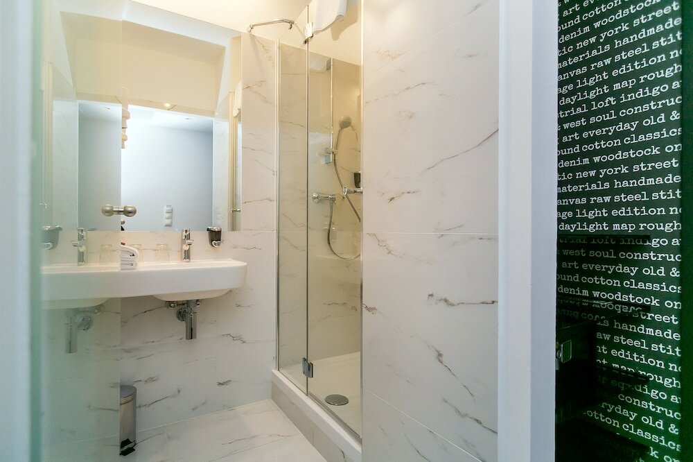 Фото Roombach Hotel Budapest Center