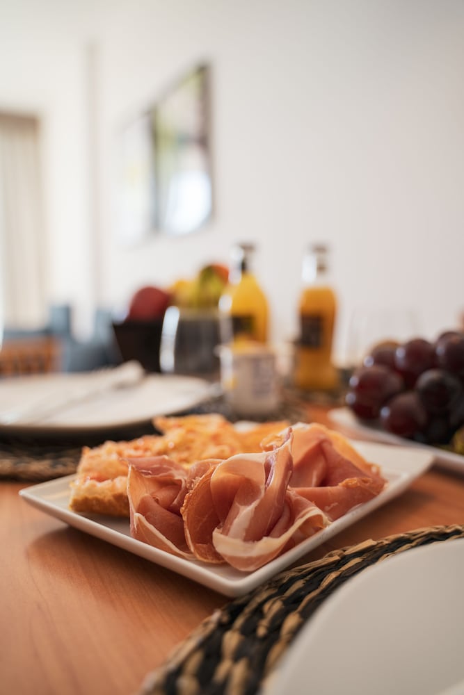 Фото Beatrix 2000 - Caliu apartments